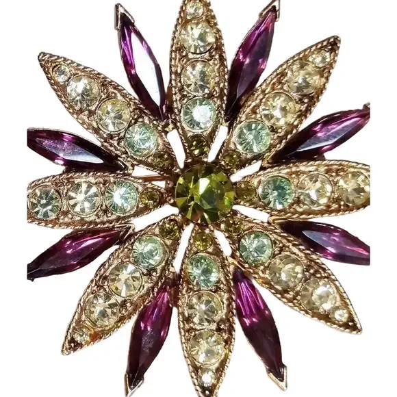 RJ Graziano Swarovski Flower Brooch  Amethyst & Peridot. Vintage Estate - Picture 1 of 10